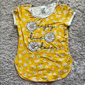 👶🏻5/$10👶🏻Lily Bleu Yellow Floral Tee